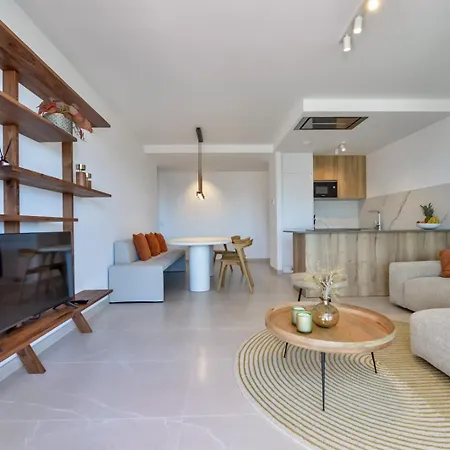 Saeta 13b Apartment